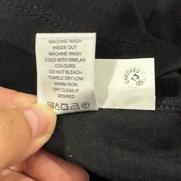 Kids Halloween Trick or Treat Shirt Size 9/10 Black Gray Skeleton Pumpkin Design - Picture 11 of 11